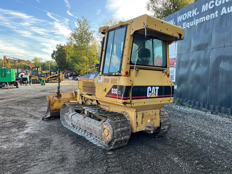 2004-caterpillar-d3g-xl-image-4