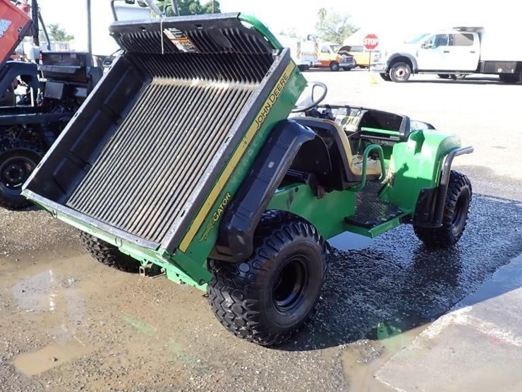 2012-john-deere-gator-image-3