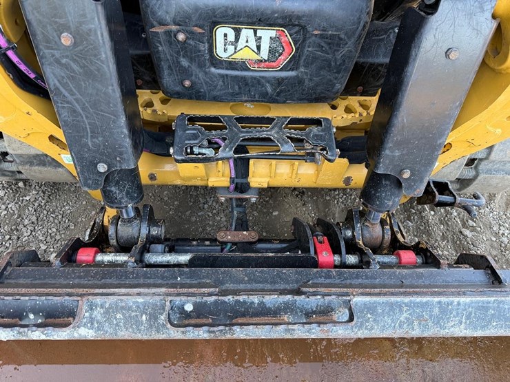 2024-caterpillar-265-image-10