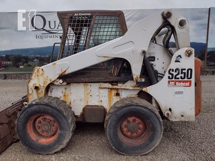 2008-bobcat-s250-image-14