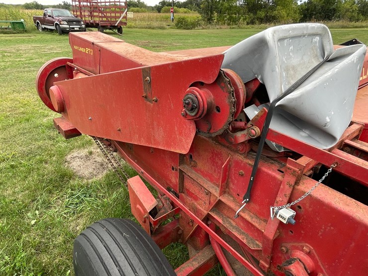 new-holland-hayliner-273-image-23