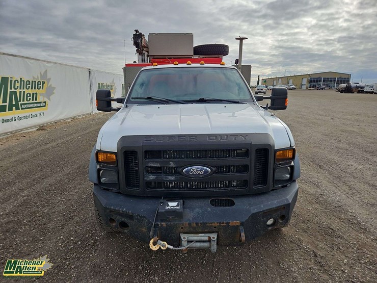 2009-ford-f550-image-8