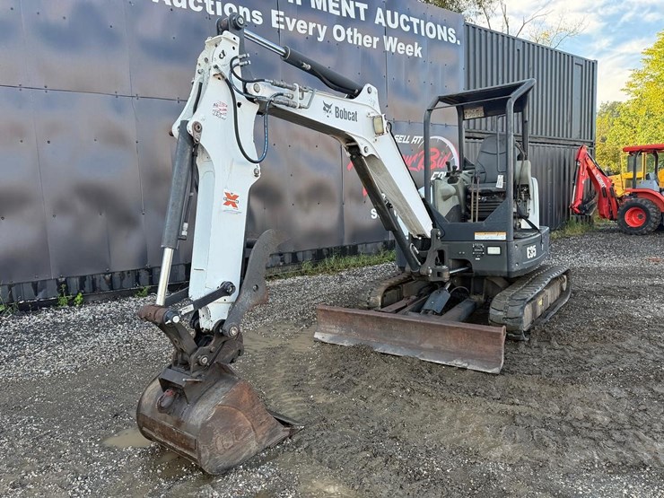 2016-bobcat-e35-image-7