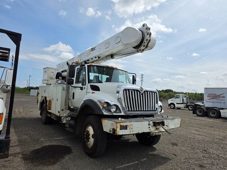 2012-ford-f750-image-21