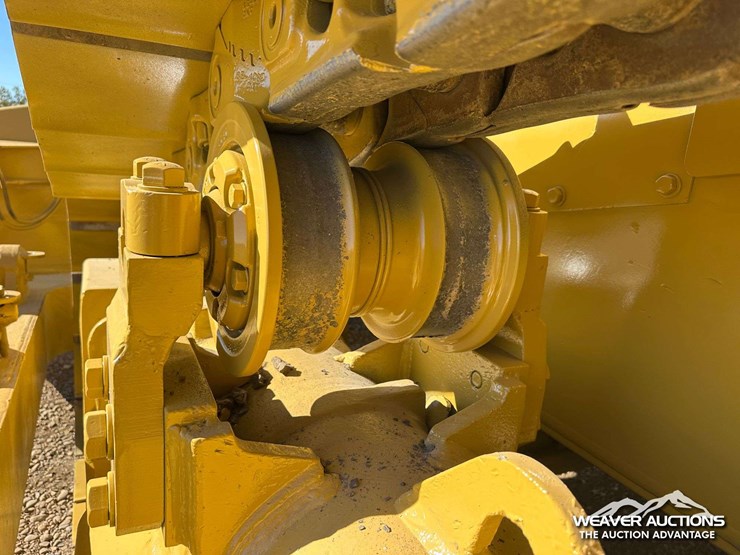 caterpillar-d8r-image-16