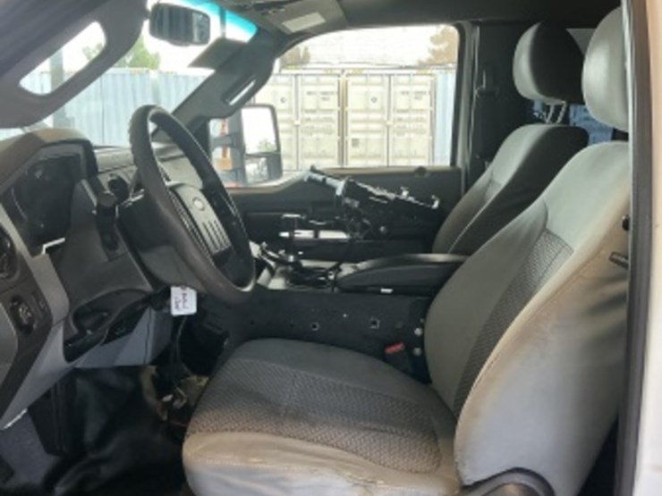 2016-ford-f550-image-22
