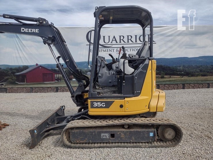 2021-deere-35g-image-12