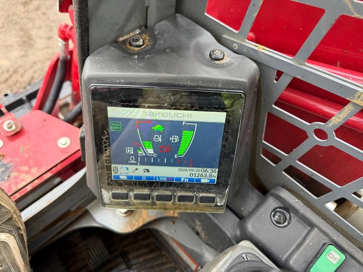 2021-takeuchi-tl8-image-22