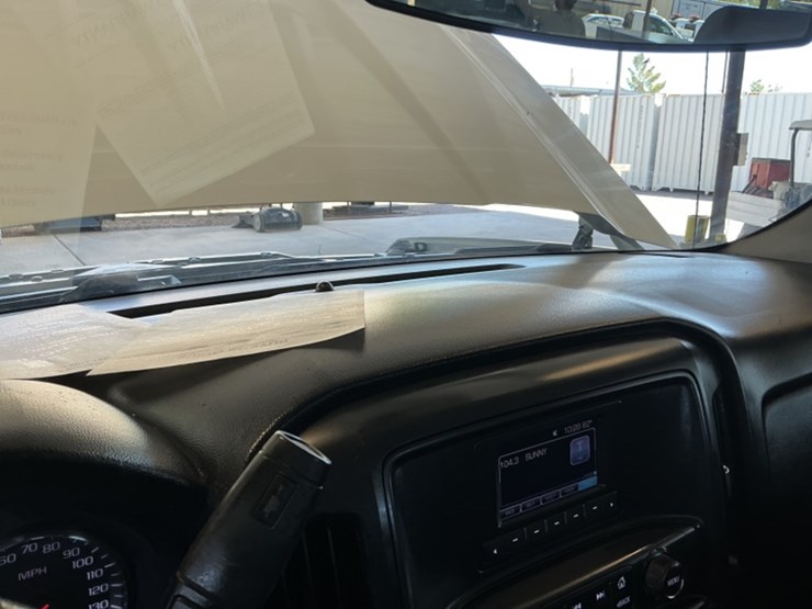 2017-chevrolet-silverado-1500-image-17