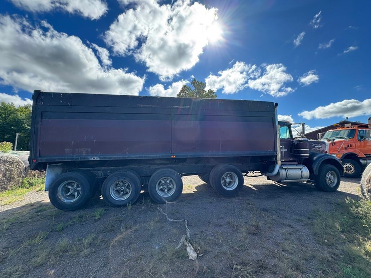 1981-kenworth-w900-image-6