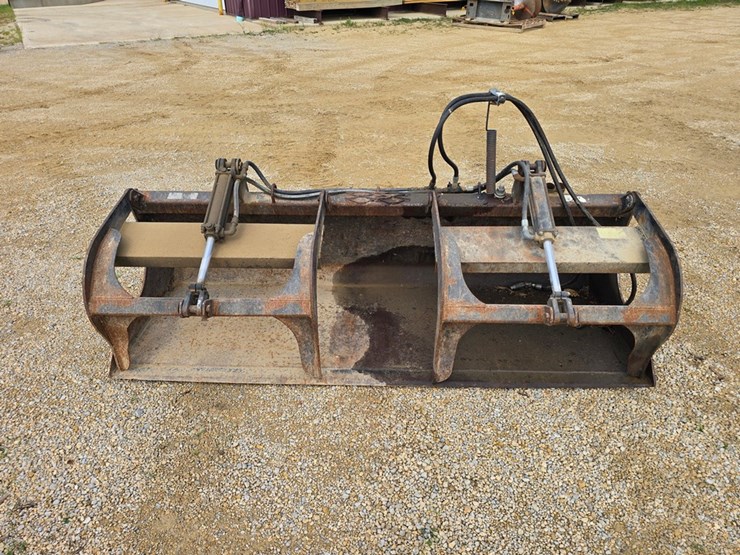 #9618-•-84"-grapple-bucket-image-8