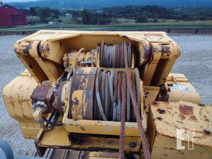 2000-deere-650h-lt-image-40