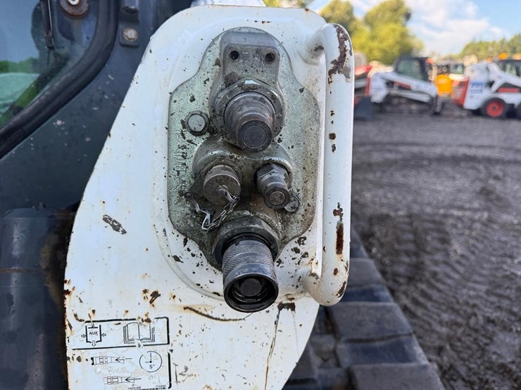 2019-bobcat-t650-image-11