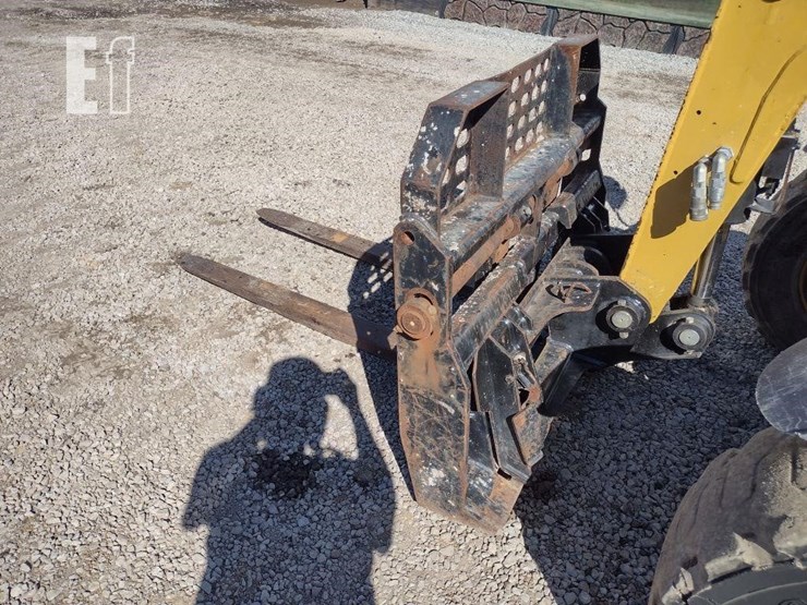 2011-caterpillar-th255-image-18