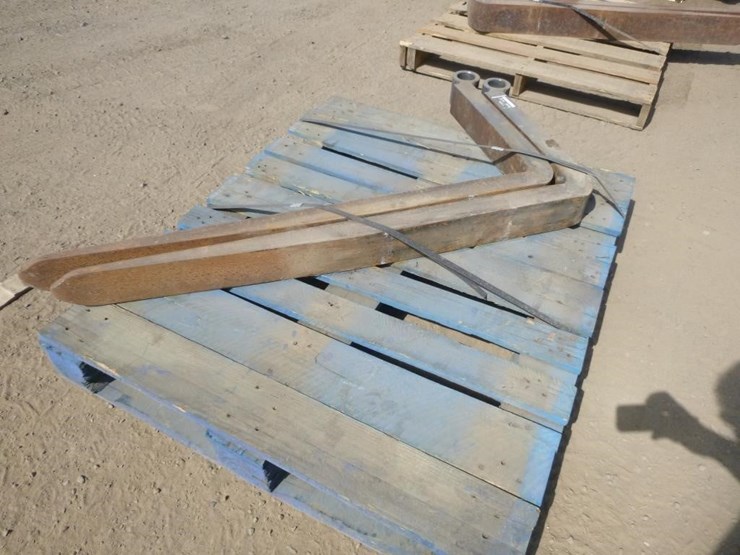 48"-reach-lift-forks-image-1