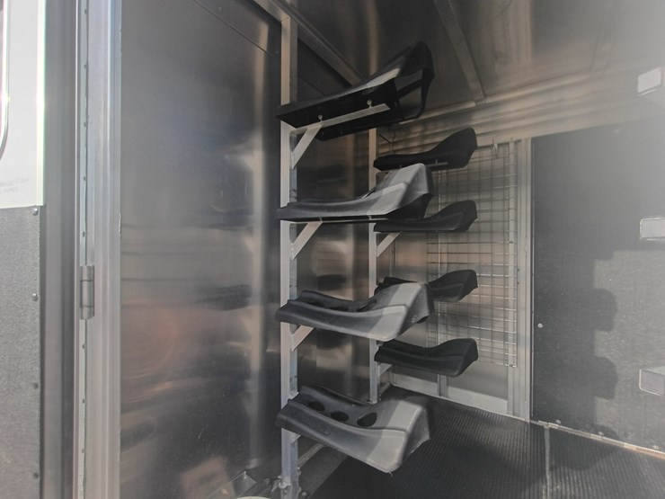 2012-custom-trailer-image-28