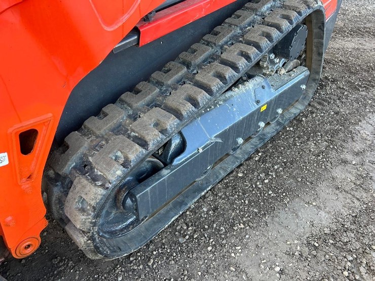 kubota-svl65-2-image-14