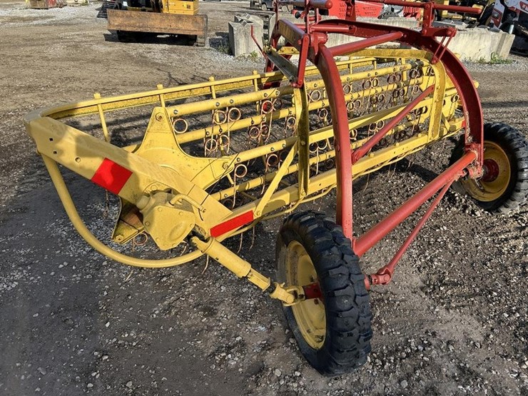 new-holland-256-image-7