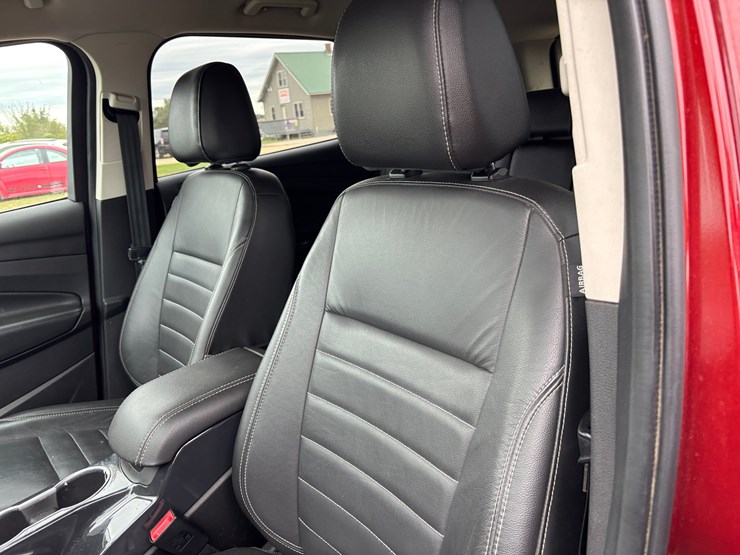 2015-ford-escape-image-21
