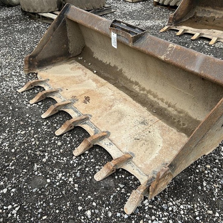74” Skid Steer Tooth Bucket