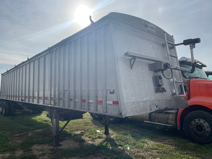 2020-cornhusker-hopper-bottom-image-3