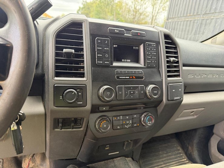 2017-ford-f350-image-36