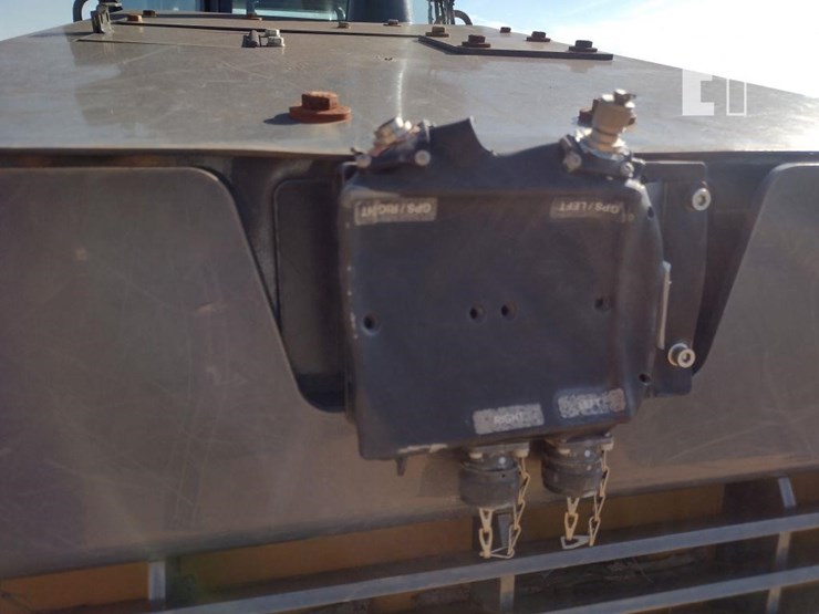 2021-deere-750l-lgp-image-27