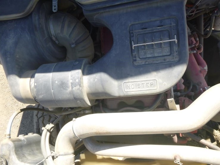 2008-international-df557-t/a-dump-truck-image-35
