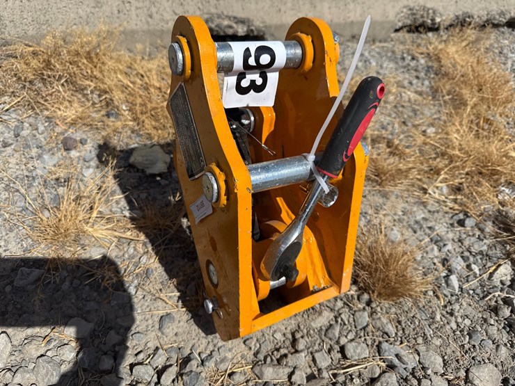 #93-•-giyi-gy-k302-excavator-quick-hitch-inv#55112-image-4