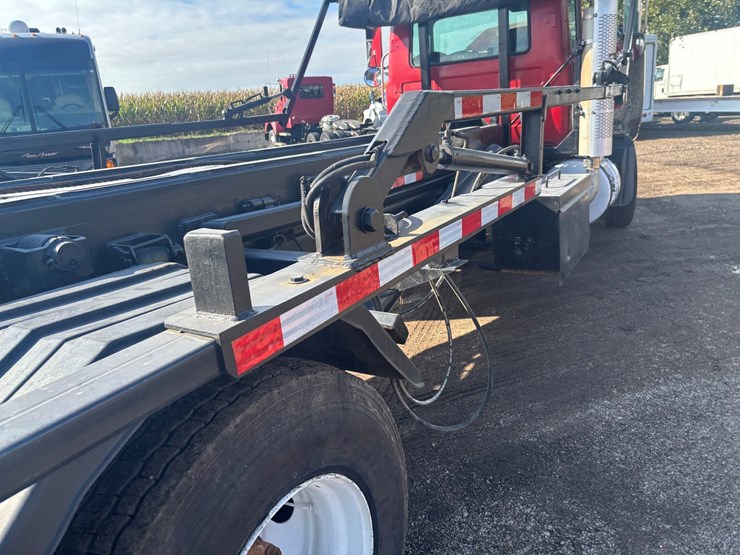 mack-rd688s-image-73