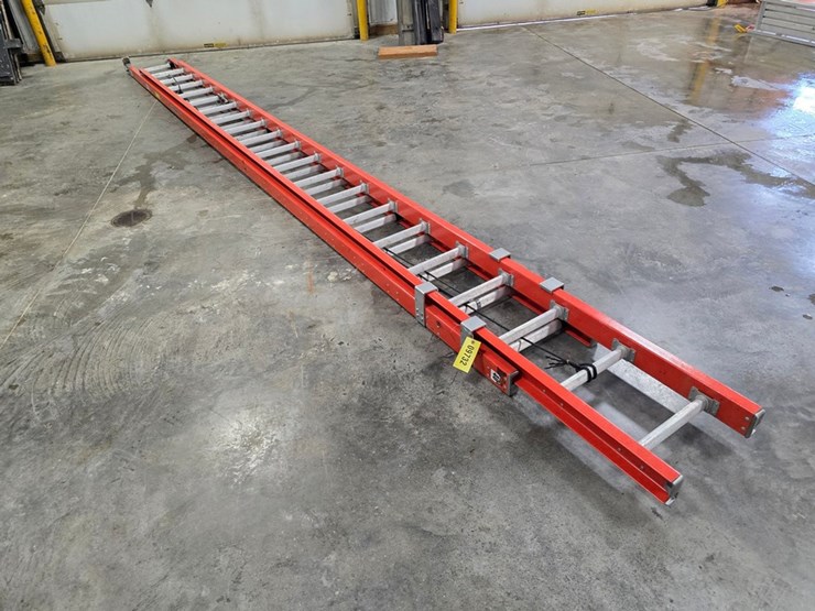 #9732-•-loisville-40'-extension-ladder-image-3