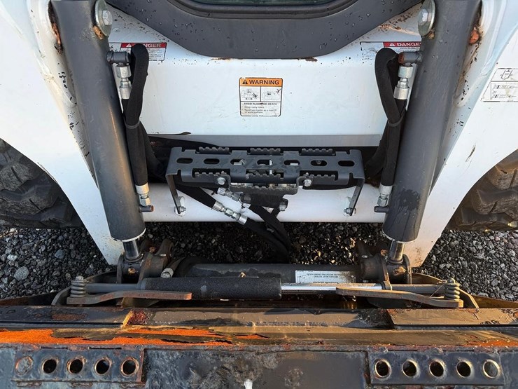 2018-bobcat-s550-image-10
