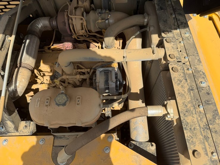 2024-deere-210g-lc-image-59