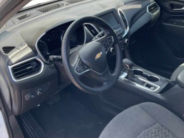 2024-chevrolet-equinox-lt-image-20