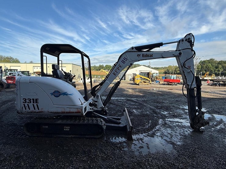 2005-bobcat-331g-image-5