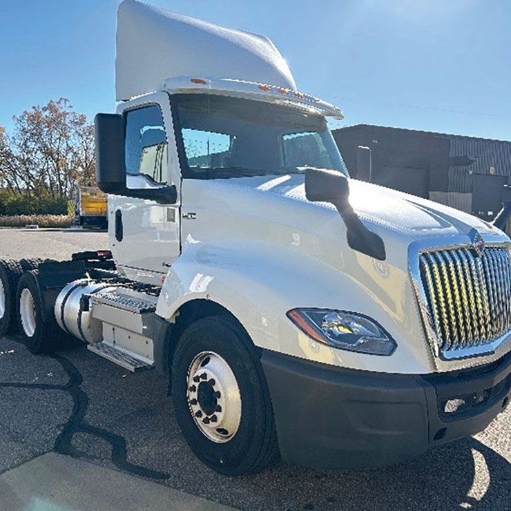 2019 INTERNATIONAL LT