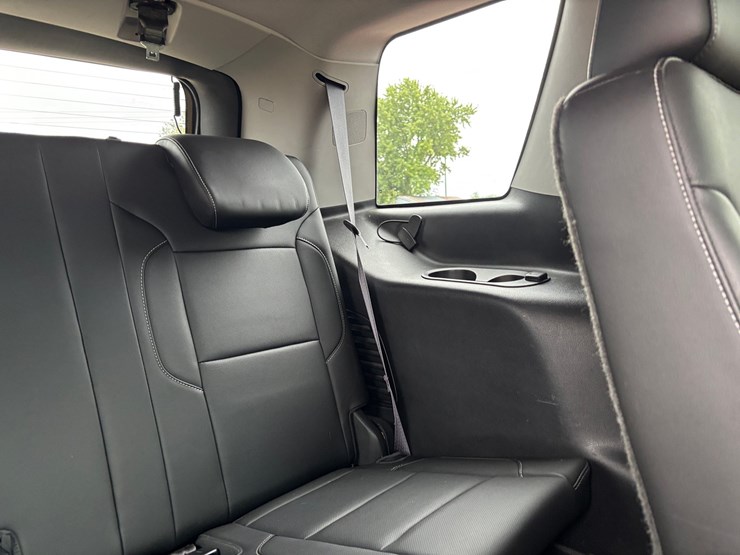 2015-chevrolet-tahoe-ltz-image-52