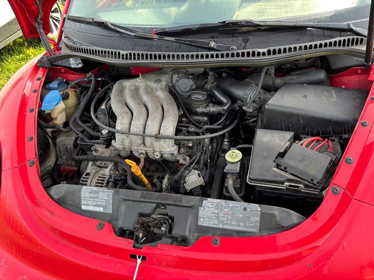 #1307-•-2001-volkswagon-beetle-(has-wi-title)-image-42