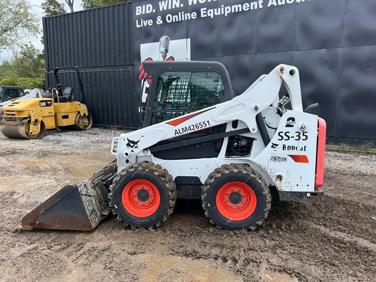 2018-bobcat-s570-image-3