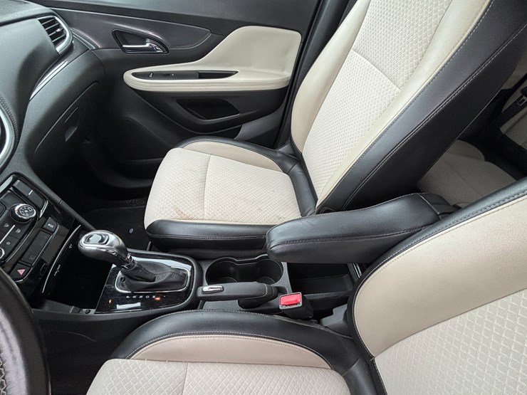 2021-buick-encore-image-37