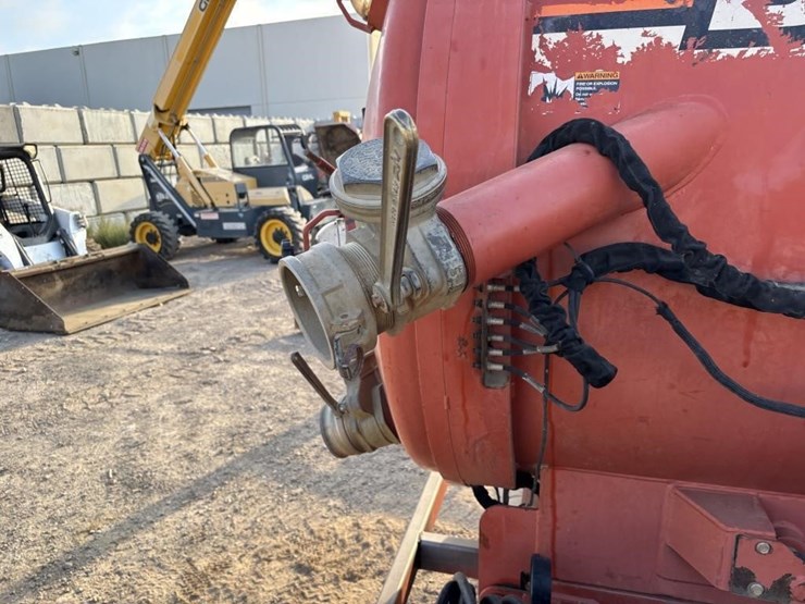 2011-ditch-witch-fx60-image-21