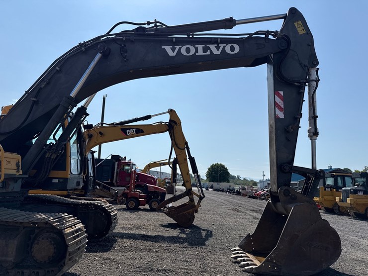 volvo-ec330-image-4