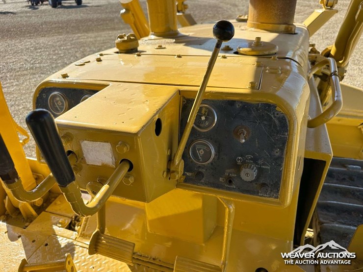 caterpillar-d6d-image-10