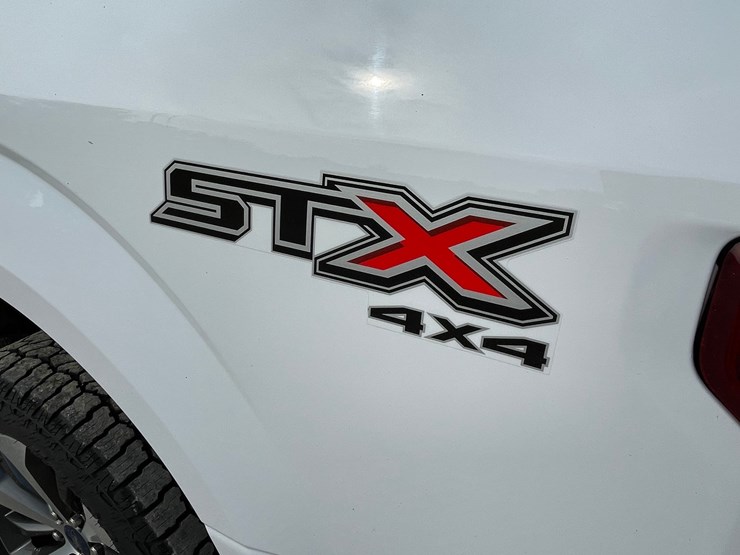 2020-ford-f150-image-11