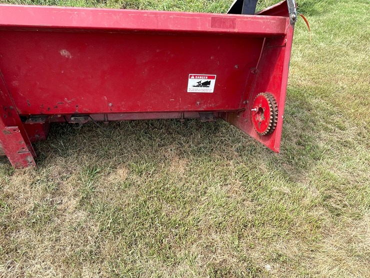 #1325-•-case-1063-(6)-row-corn-head-image-19