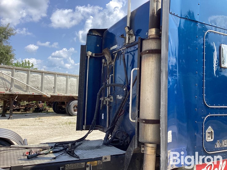 1999-kenworth-t800-image-17