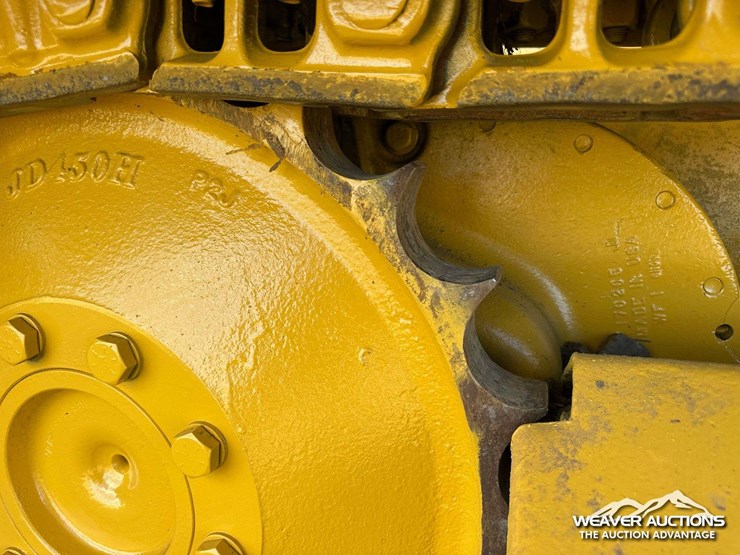 john-deere-8-image-23