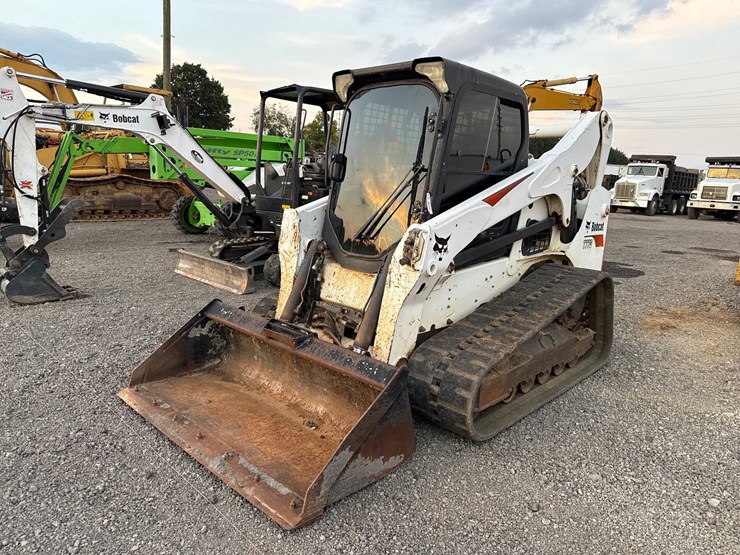 2019-bobcat-t770-image-1