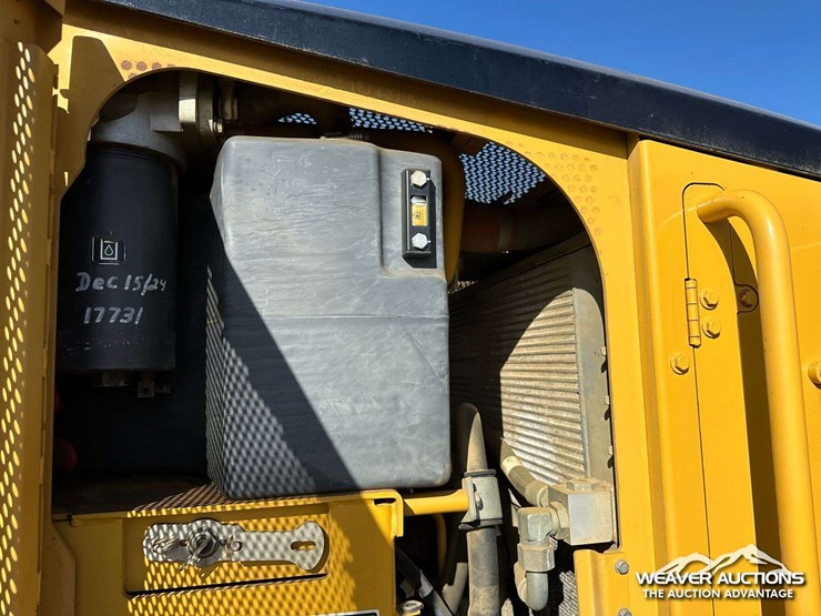 caterpillar-140m-image-60