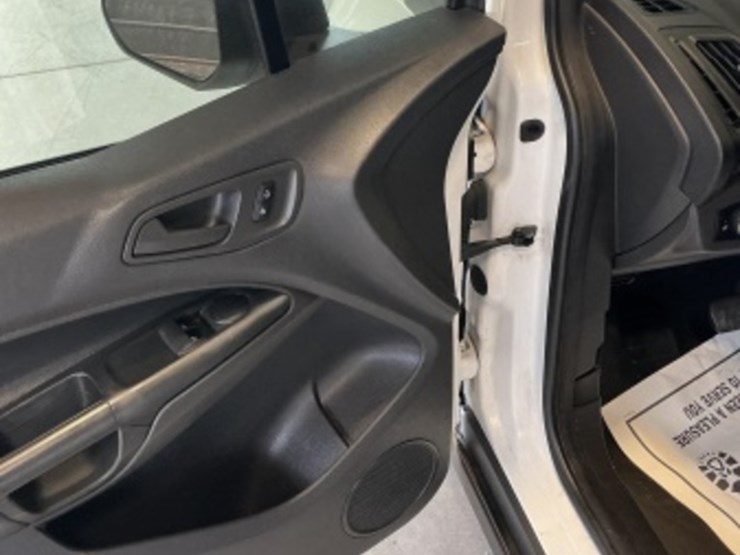 2015-ford-transit-connect-image-25